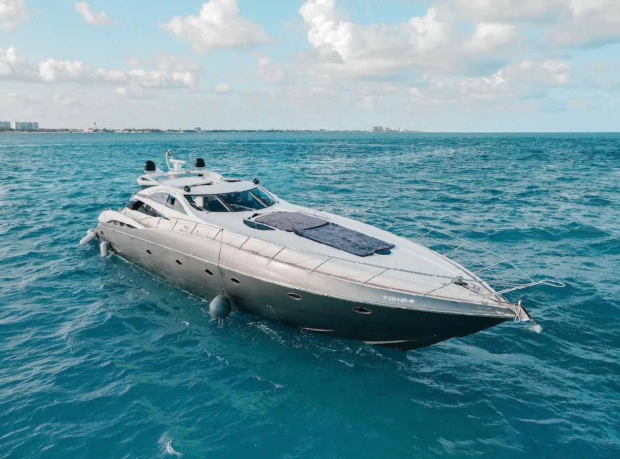 Renta de yate GAMBELER de 75 pies en Cancún
